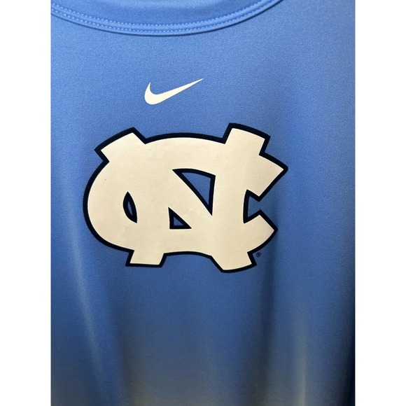 Vintage Nike University of Carolina tee - Picture 3 of 3